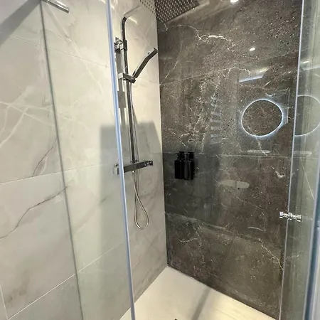 Opal Suites, St Julian's Apartment *